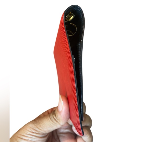 Authentic Louis Vuitton Red Epi Leather Small Agenda/Passport Holder - Picture 8 of 10